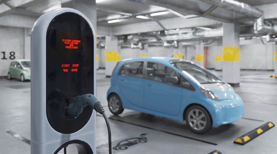 electric-car-trends-impacting-large-claims-trends-2025