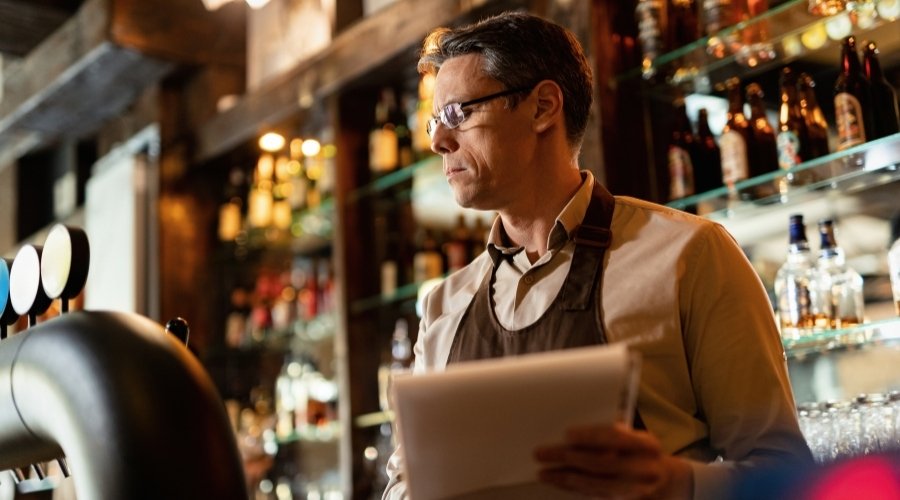 bar-owner-general-managers-guide-factors-impacting-property-insurance